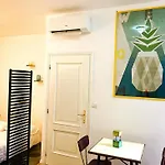 Cozy Design Vintage Flat